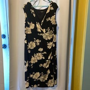 Glamour Dress flowered 95% polyester/ 5% spandex